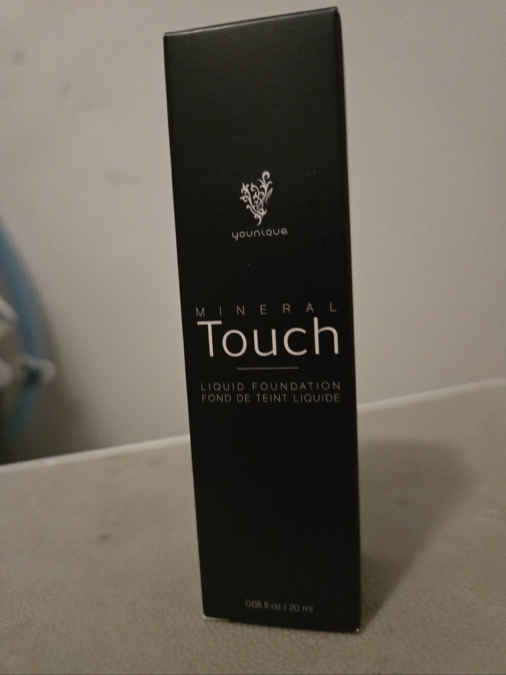 Younique Mineral Touch Liquid Foundation Satin